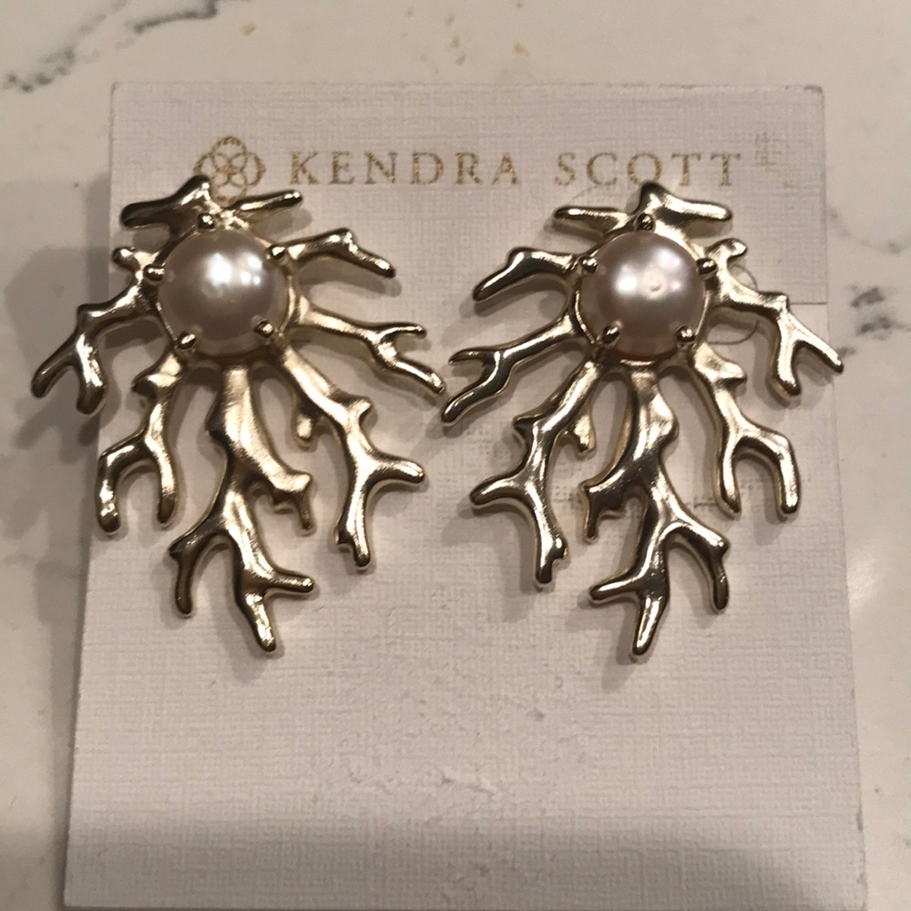 NWT Kendra Scott Gold Hattie’s